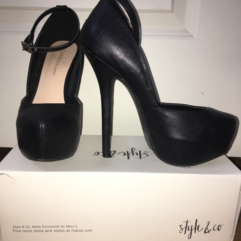 heels - Picture 2 of 4